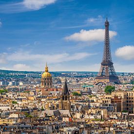 Skyline von Paris, Frankreich mit dem Eiffelturm von Michael Abid