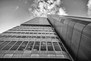 Silver Tower in the station district of Frankfurt am Main