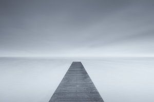 Ins Nichts - ein kalter Morgen an einem nebligen Herbsttag am See