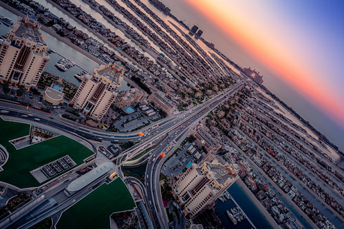 Quand Dubaï se pare d'or, le palmier au crépuscule