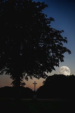 Volle maan boven Gievenbeck van Thorsten Wind