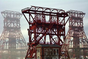 Collage de la tour de manutention