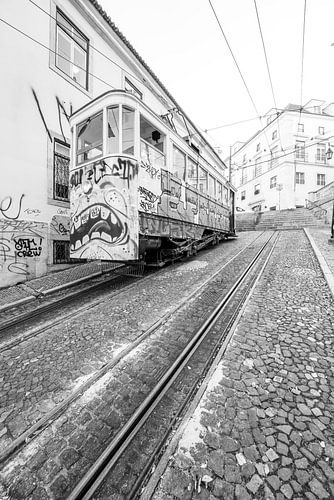 De tram van Lissabon in zwart-wit