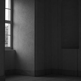Shadow and Light Berlin by Amy Hengst