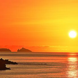 Zonsopkomst Madeira  / Uitzicht op zee (Madeira sunrise) van Richard Bolier