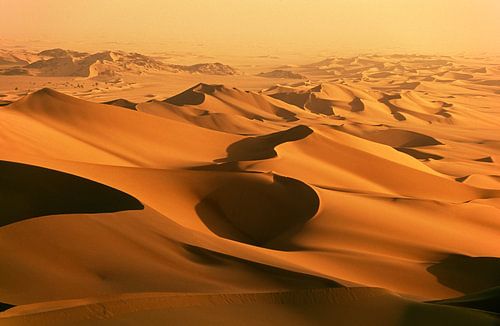 Sand dunes in Sahara desert