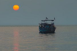 A boat in the last light of day