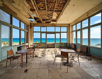 Lost Places Bar op het strand van Mustafa Kurnaz