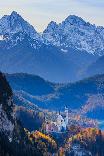 Kasteel Neuschwanstein in de herfst, Beieren, Duitsland