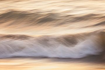 Movement of waves as art for the wall by Andy Luberti