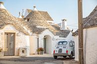Italiaans straatje in Alberobello van Laura V thumbnail
