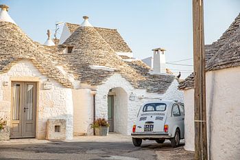 Typische italienische Straße in Alberobello