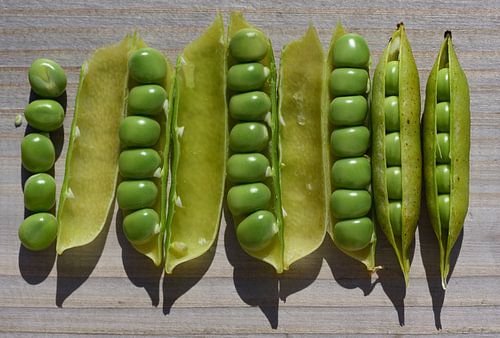 peas side by side