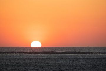 Coucher de soleil Mer du Nord Téléobjectif sur Zwoele Plaatjes