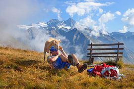 Goat is hungry by Menno Boermans