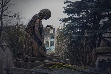Bijzondere sculpturen op begraafplaats Père-Lachaise van Robert Jan Smit
