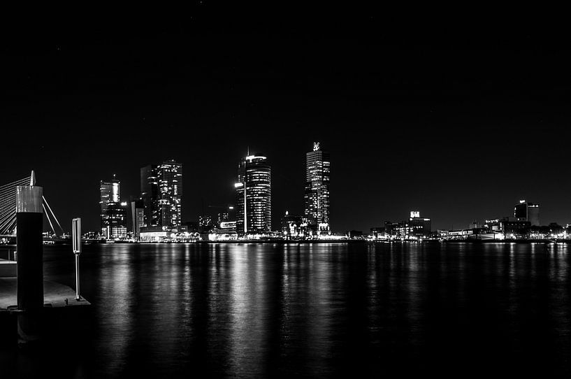 Die Skyline von Rotterdam-Zuid. In Schwarz-Weiß-Stil von Jorg van Krimpen