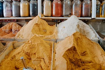 Épices au marché Semmarine de Marrakech