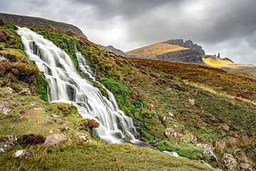 Waterval in Schotse bergen van Rob IJsselstein
