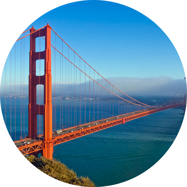 Golden Gate Bridge &amp; Mist van Melanie Viola