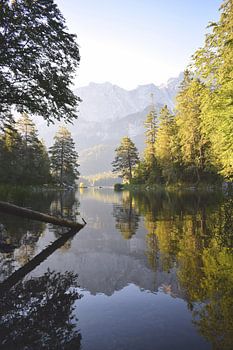 Reflexion Eibsee, Süddeutschland