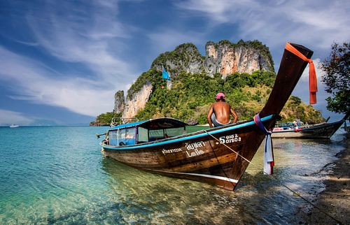Longtailboot am Insel Strand