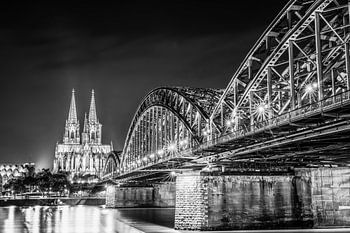 Kölner Dom bei Nacht