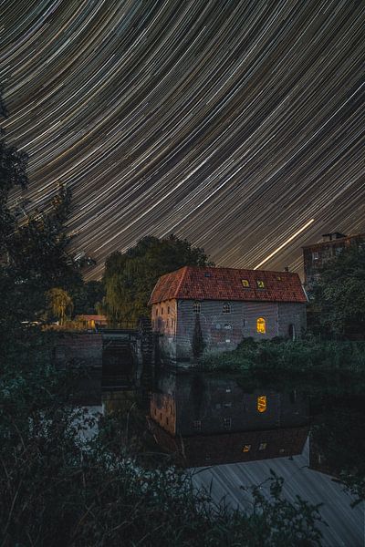 Star trail at the Berenschotmolen. by Erwin Kamp