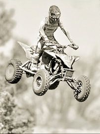 Sprung mit dem Quad von Marina Minak