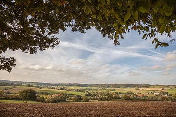 Panorama van het Geuldal bij Epen in Zuid-Limburg by John Kreukniet