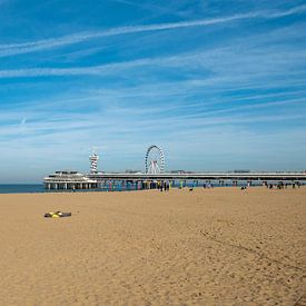 Strand und Seebrücke von Scheveningen von Charlotte Dirkse