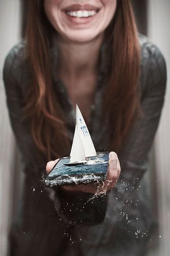 Beeldmanipulatie Zeilboot op Mobiele Telefoon - Toekomst van 3D-Fotografie