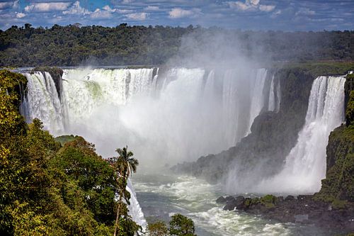 The Iguazu Falls between Argentina and Brazil