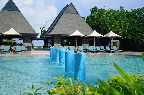 Toba Bar & Grill tegenover het zwembad