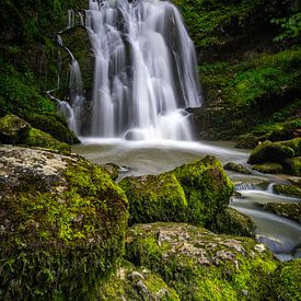 Cascade dans le Jura français sur Vincent Alkema