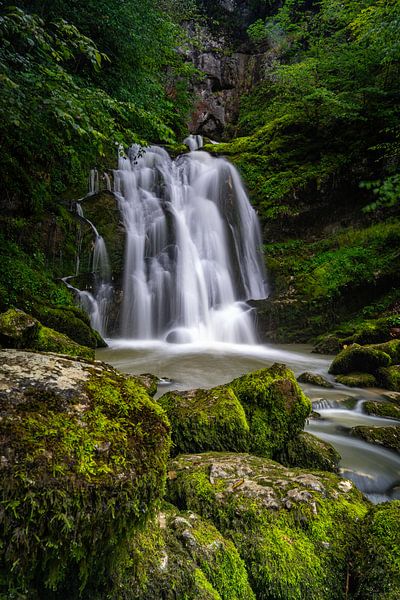 Waterval in de Franse Jura van Vincent Alkema