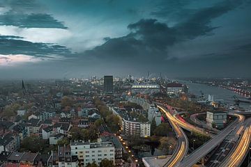 the city lights awaken by Sven Frech