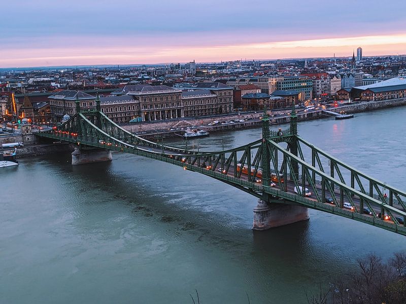 Budapest by Hello Pompoyo