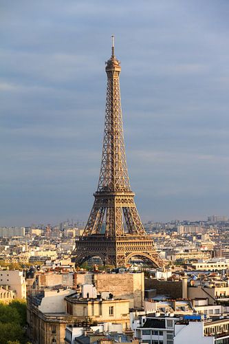 Eiffeltoren closeup van de Arc de Triomphe