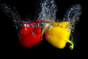 Splashing peppers! by Truus Nijland