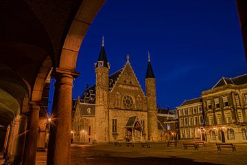 Binnenhof La salle des chevaliers de La Haye en soirée sur Marjolein van Middelkoop