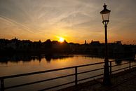 Coucher de soleil au bord de la rivière Maas à Maastricht par Sjoerd van der Wal Photographie Aperçu