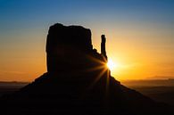 Zonsopkomst Monument Valley van Inge van den Brande thumbnail