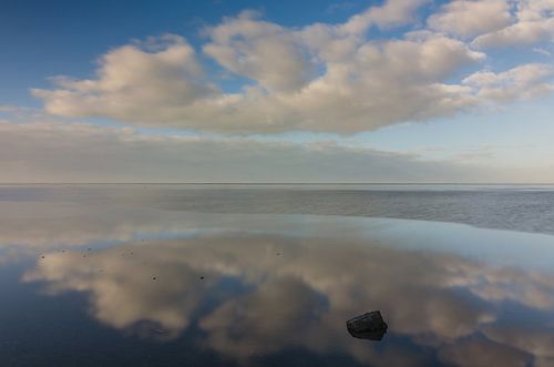 Weerspiegeling op het Wad bij Moddergat