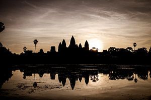 Zonsopgang over Angkor Wat van Levent Weber