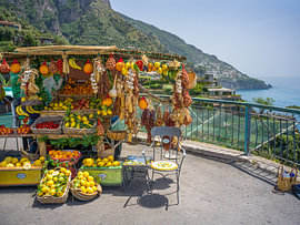 Fruit and vegetable sales on the Amalfitana