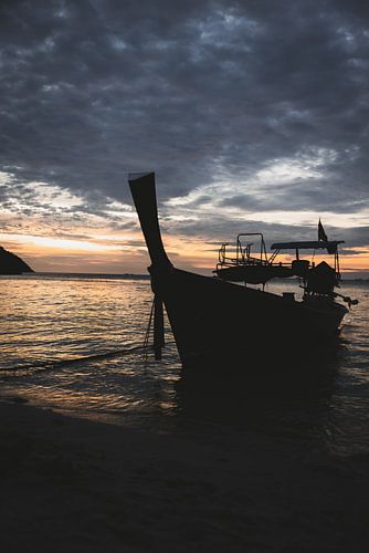 Zonsondergang op Sunset Beach: Koh Lipe's Avondspektakel