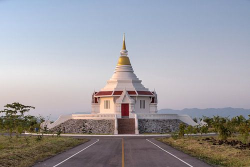 tempel op de top van een berg