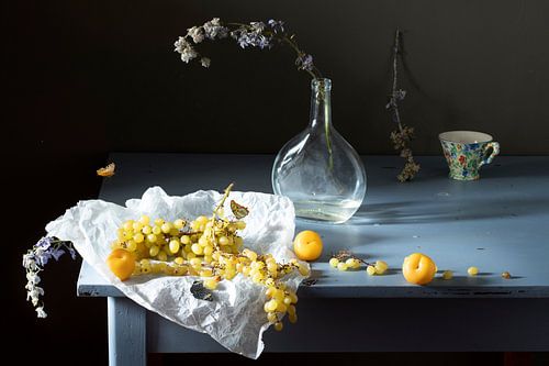 Still life 'White grapes on paper