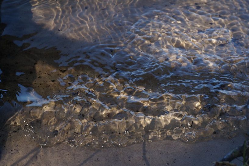 water wave by Madeltijntje